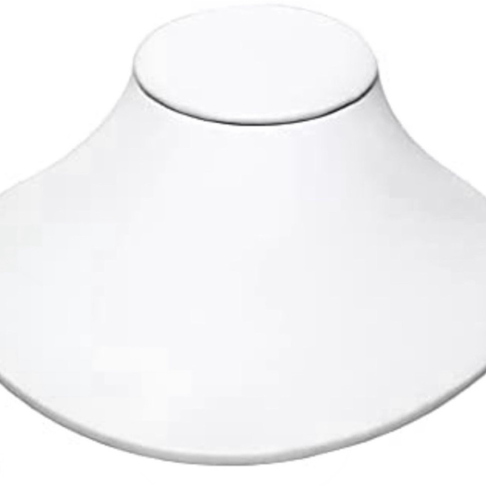 NWOT White Leatherette Lay Down Necklace Bust Display
